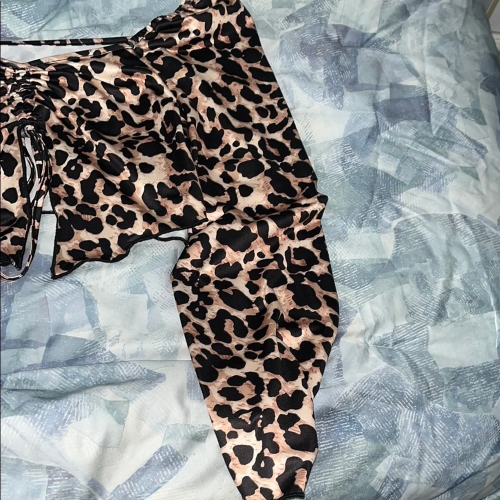 Cheetah Print top - Picture 3 of 8